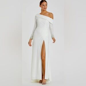 NWT‎ Mac Duggal Size 2 White Beaded Cuff Drop Shoulder Faux Wrap Gown